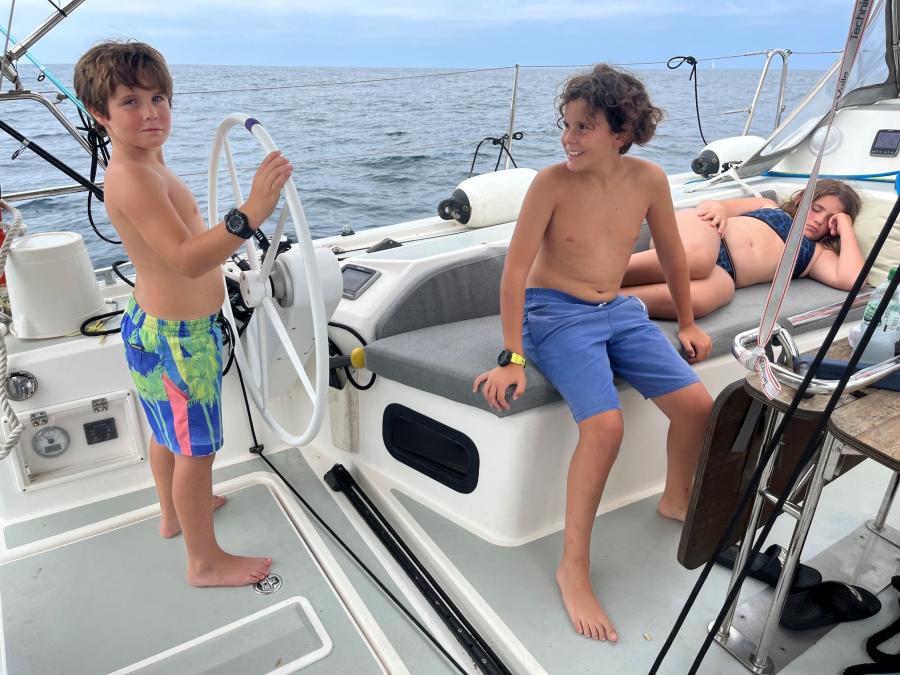  CAPEOLE YACHTING COMPANY